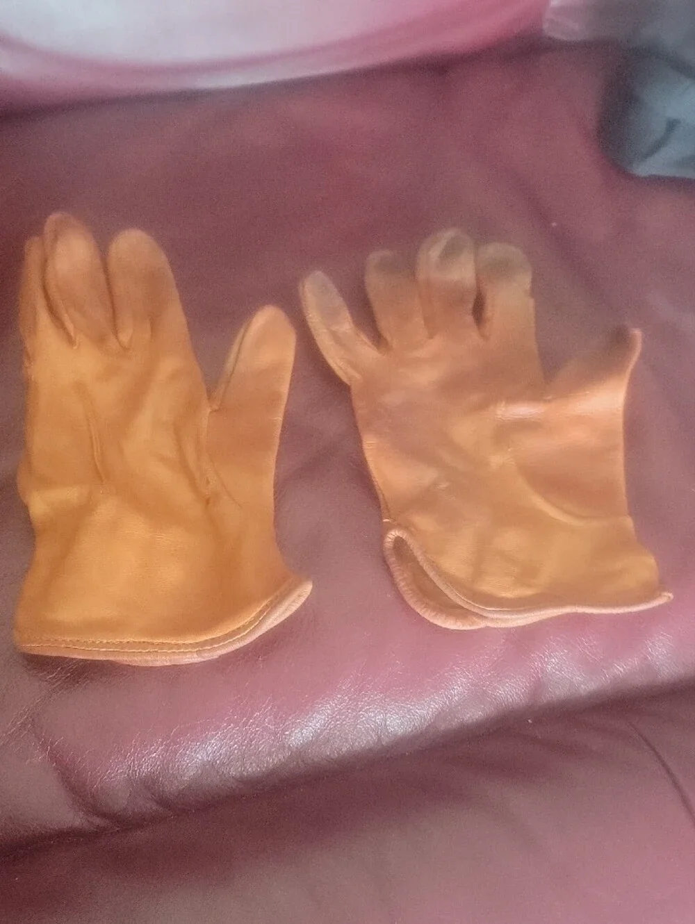 Women's Leather Gloves - Tan Color
